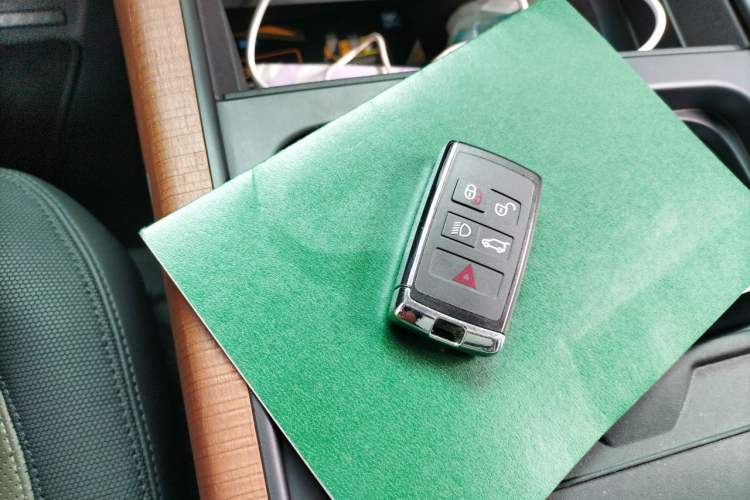 Used Land Rover Defender 2022 110 P400 X-DYNAMIC HSE Vehicle Key