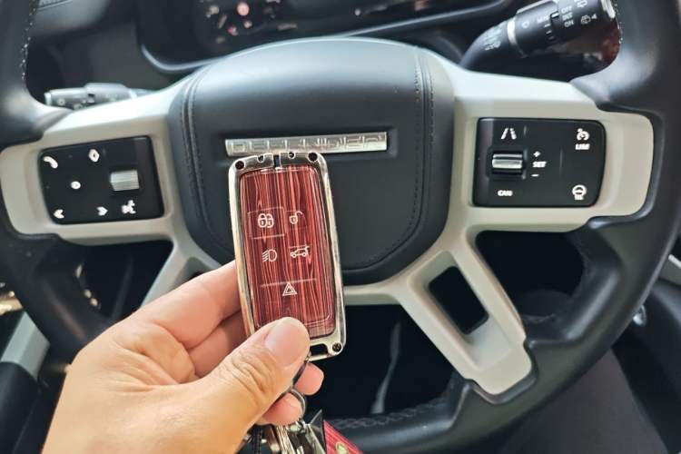 Used Land Rover Defender 2022 90 3.0T P400 XS Vehicle Key