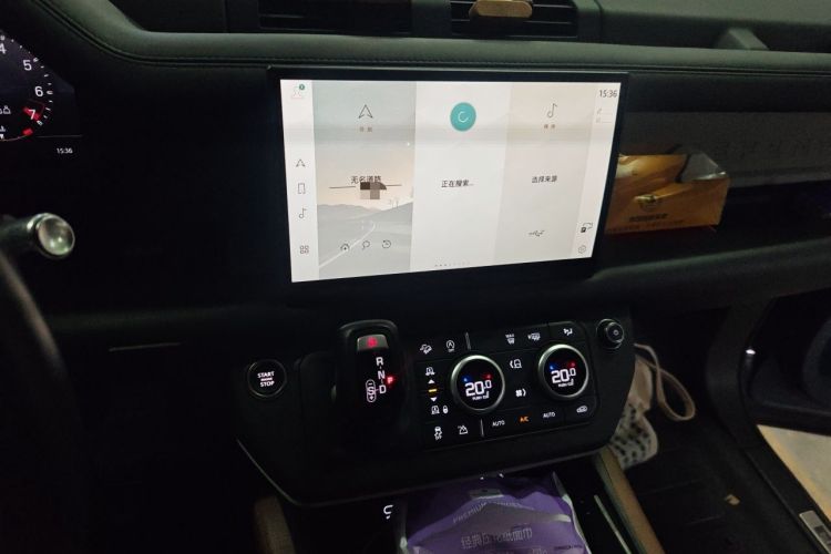 Used Land Rover Defender 2022 90 2.0T P300 SE Audio And AC Panel