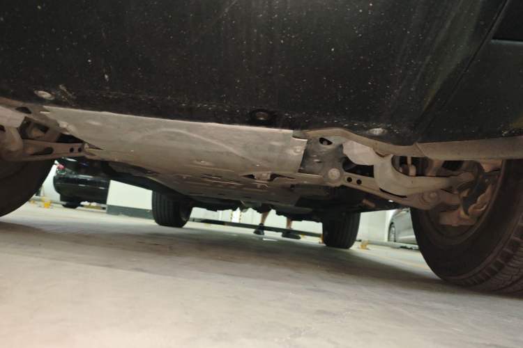 Used Land Rover Defender 2022 90 2.0T P300 SE Chassis Front