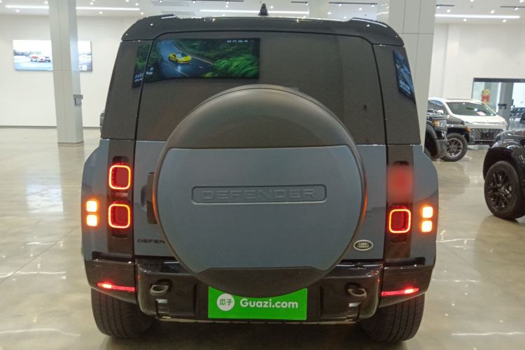 Used Land Rover Defender 2022 90 2.0T P300 X-DYNAMIC HSE Exterior 4