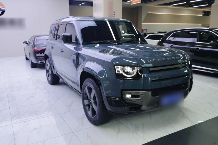 Used Land Rover Defender 2022 110 P400 X-DYNAMIC HSE Front Right 45 Deg