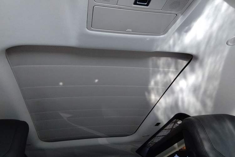 Used Land Rover Defender 2022 90 2.0T P300 X-DYNAMIC HSE Headliner