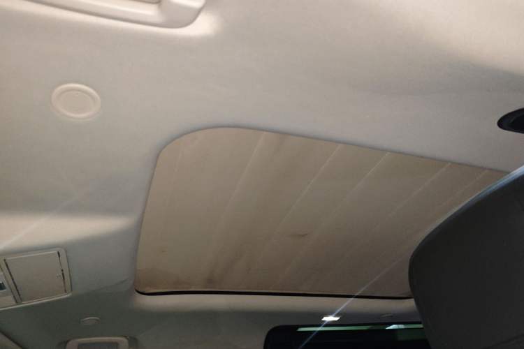 Used Land Rover Defender 2022 90 2.0T P300 SE Headliner