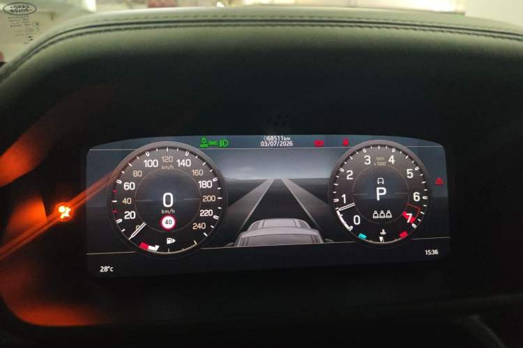 Used Land Rover Defender 2022 90 2.0T P300 SE Instrument Cluster