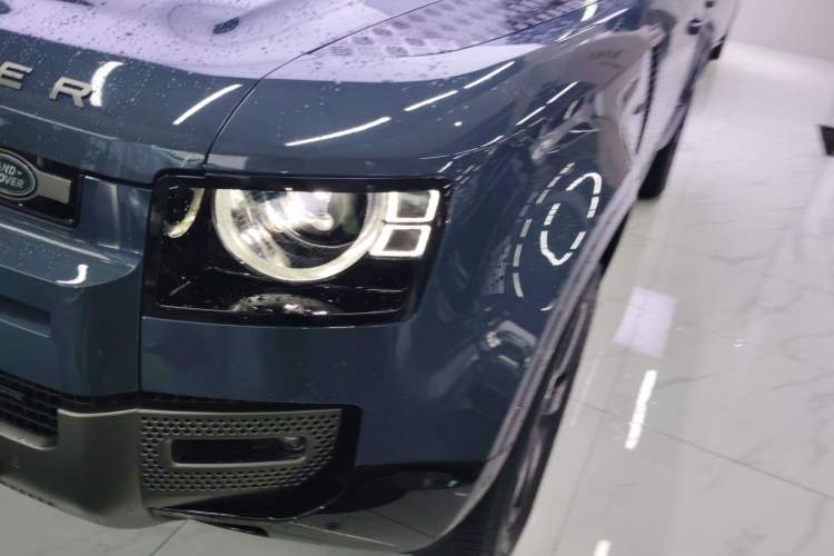 Used Land Rover Defender 2022 110 P400 X-DYNAMIC HSE Left Front Headlight