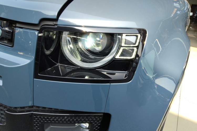 Used Land Rover Defender 2022 90 2.0T P300 X-DYNAMIC HSE Left Front Headlight