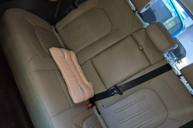 Used Land Rover Defender 2022 90 3.0T P400 XS Left Rear Seat