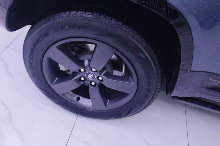 Used Land Rover Defender 2022 110 P400 X-DYNAMIC HSE Right Rear Wheel Hub