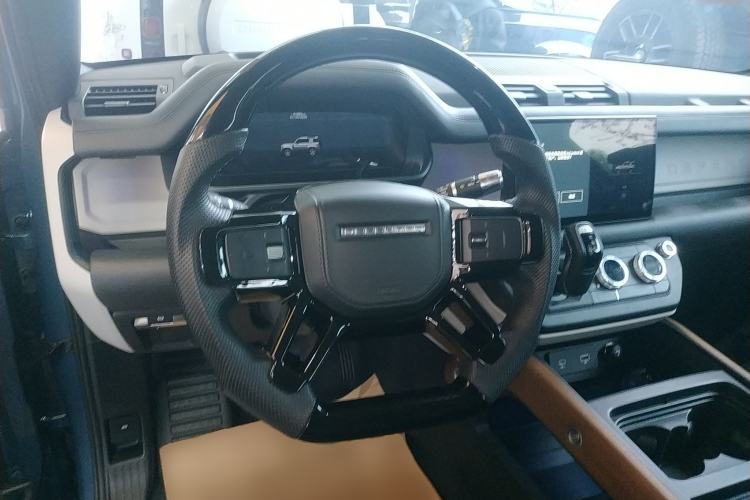 Used Land Rover Defender 2022 90 2.0T P300 X-DYNAMIC HSE Steering Wheel