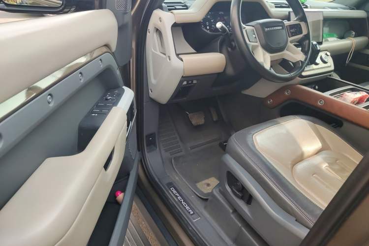 Used Land Rover Defender 2022 110 P400 X Driver Seat