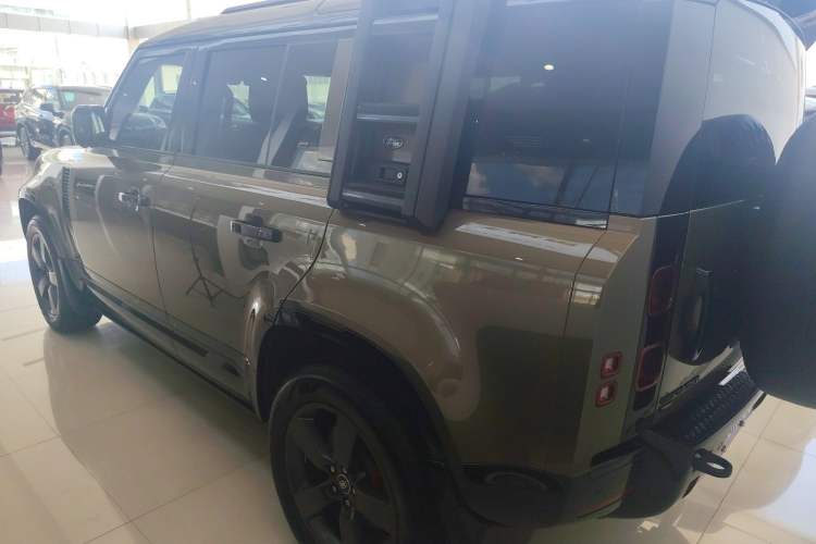 Used Land Rover Defender 2022 110 P400 X-DYNAMIC HSE Exterior 5