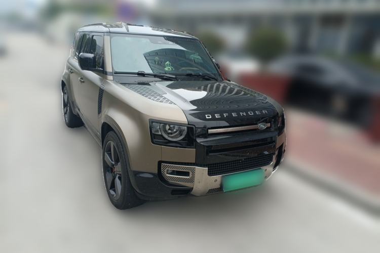 Used Land Rover Defender 2022 110 P400 X-DYNAMIC HSE Front Right 45 Deg