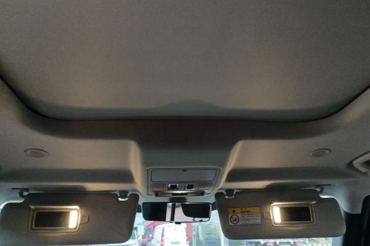 Used Land Rover Defender 2022 110 P400 X-DYNAMIC HSE Headliner