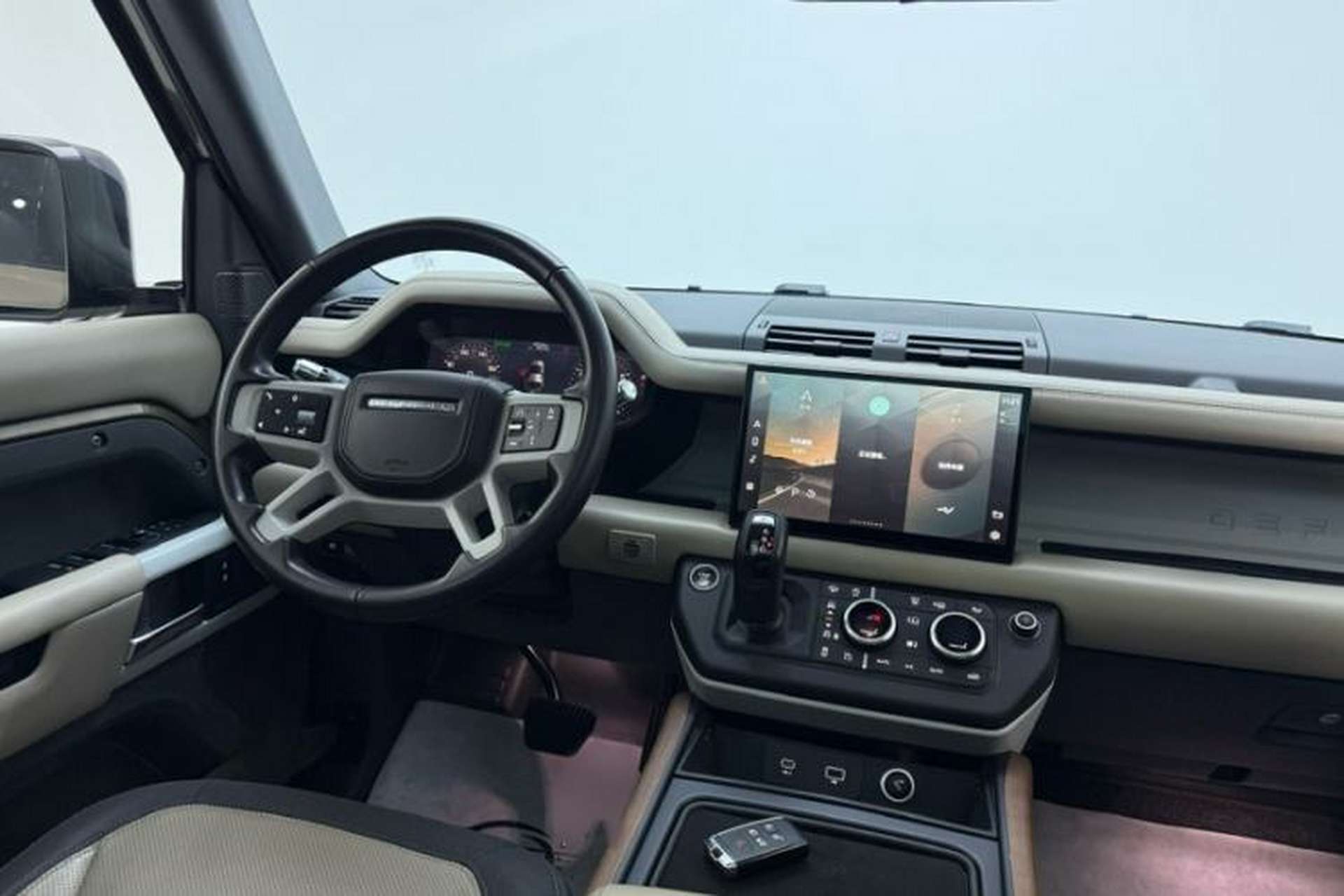Used Land Rover Defender 2022 110 P400 X-DYNAMIC HSE Interior 5