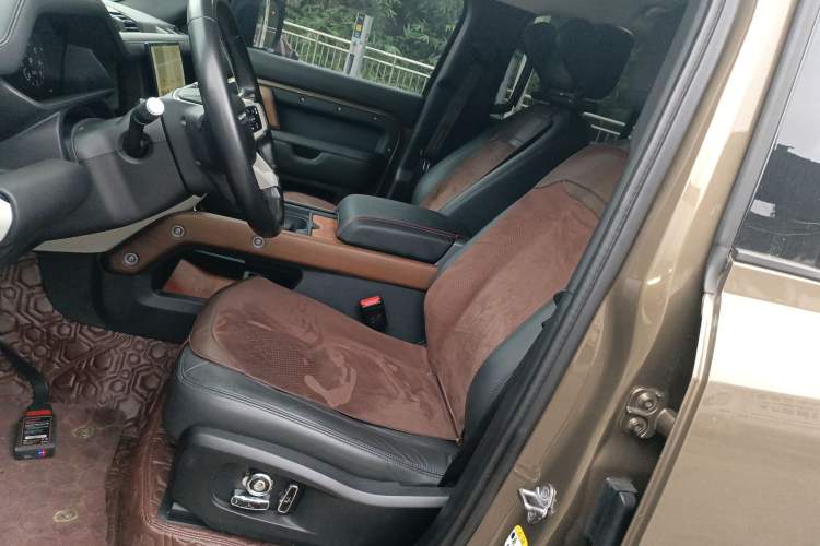 Used Land Rover Defender 2022 110 P400 X-DYNAMIC HSE Left Front Seat