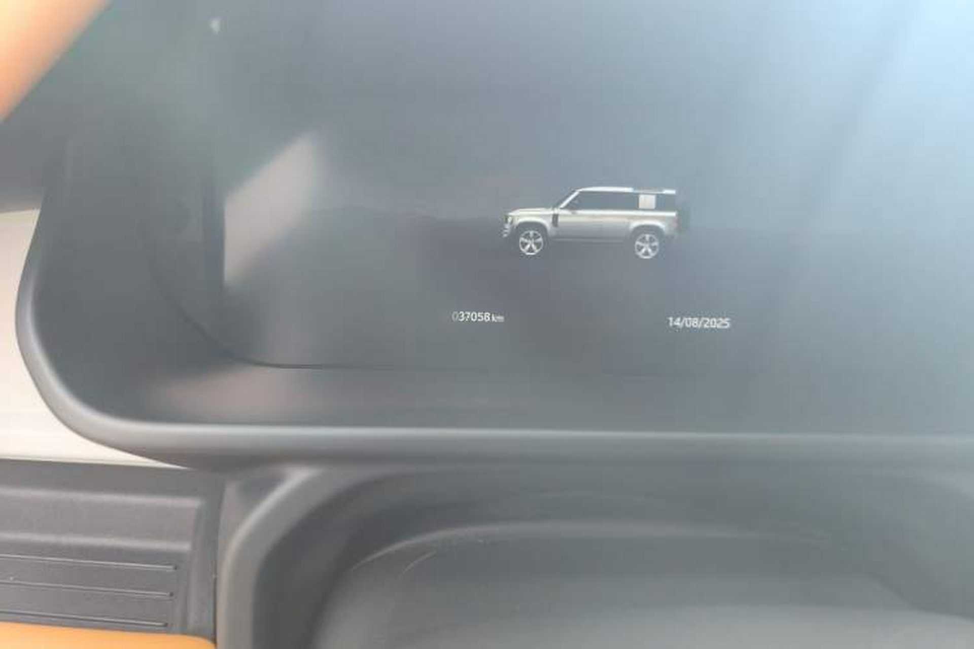 Used Land Rover Defender 2022 110 P400 X-DYNAMIC HSE Odometer Close Up