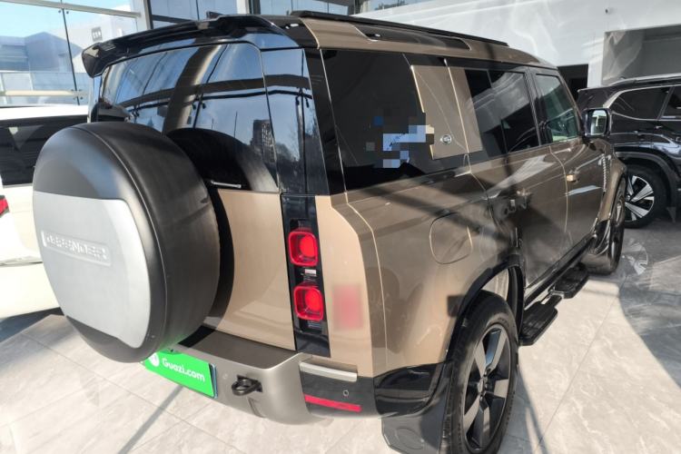 Used Land Rover Defender 2022 110 P400 X-DYNAMIC HSE Rear Right 45 Deg