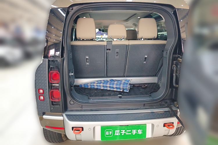 Used Land Rover Defender 2022 90 3.0T P400 XS Trunk