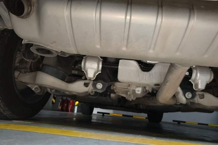 Used Land Rover Defender 2022 110 P400 X-DYNAMIC HSE Chassis Rear