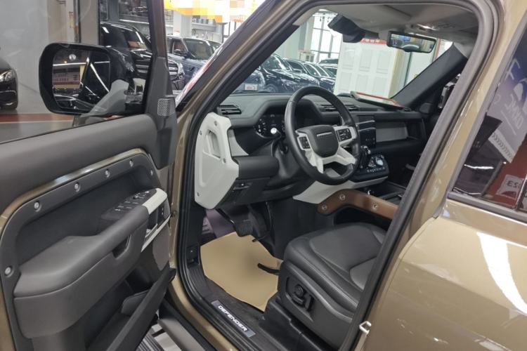 Used Land Rover Defender 2022 110 P400 X-DYNAMIC HSE Driver Seat
