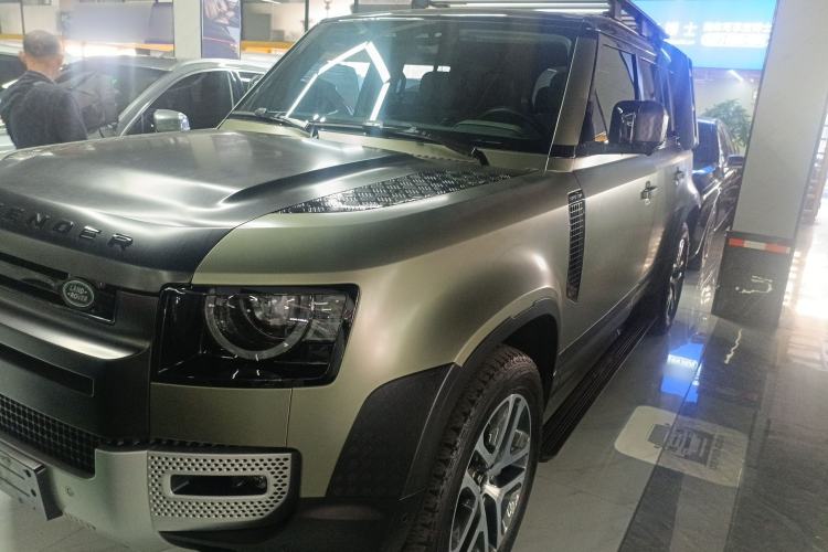 Used Land Rover Defender 2022 110 P400 Dark Edition Exterior 3