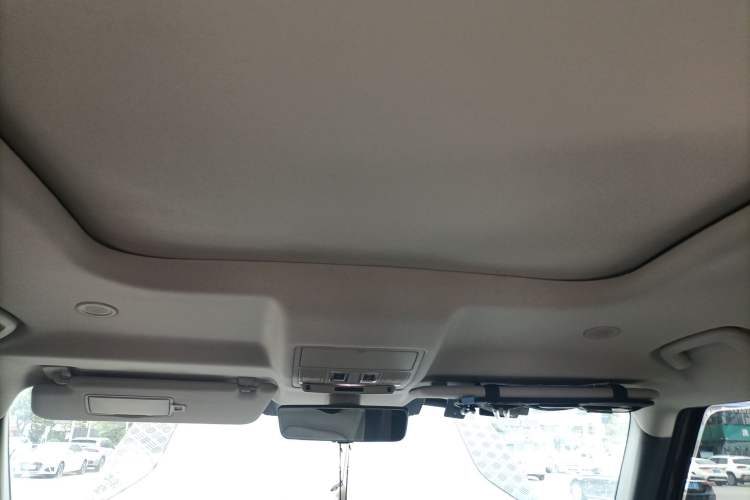 Used Land Rover Defender 2022 110 P400 X-DYNAMIC HSE Headliner