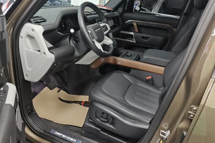 Used Land Rover Defender 2022 110 P400 X-DYNAMIC HSE Left Front Seat