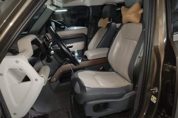 Used Land Rover Defender 2022 110 P400 X-DYNAMIC HSE Left Front Seat