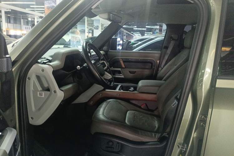 Used Land Rover Defender 2022 110 P400 Dark Edition Left Front Seat