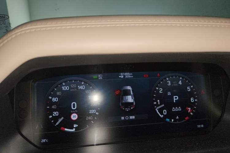Used Land Rover Defender 2022 110 P400 X-DYNAMIC HSE Odometer Close Up
