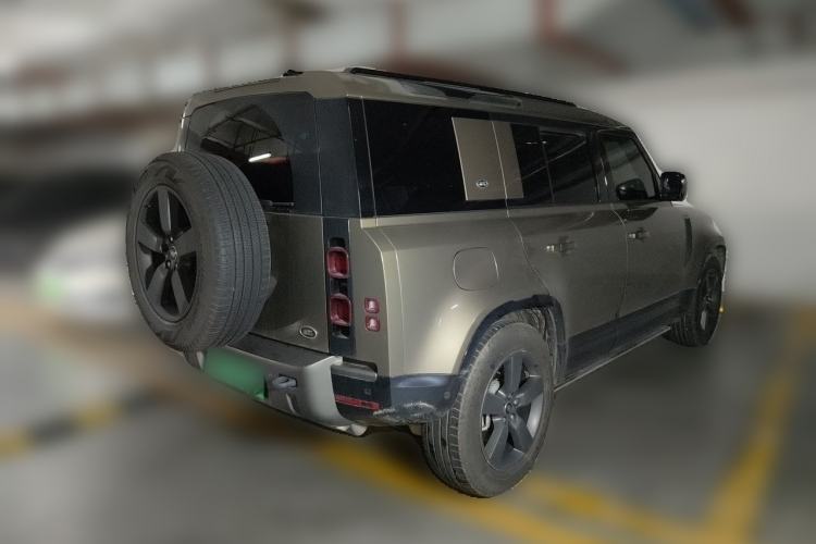 Used Land Rover Defender 2022 110 P400 X-DYNAMIC HSE Rear Right 45 Deg