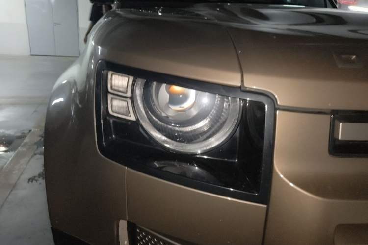 Used Land Rover Defender 2022 110 P400 X-DYNAMIC HSE Right Front Headlight
