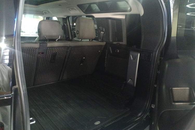 Used Land Rover Defender 2022 110 P400 Dark Edition Trunk