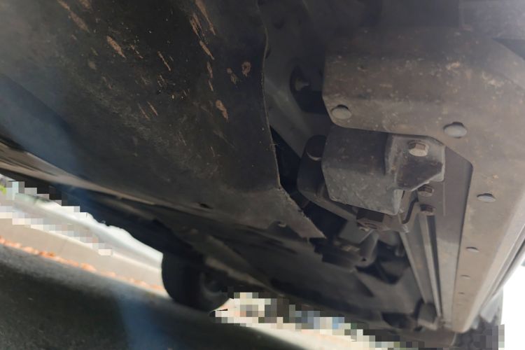 Used Land Rover Defender  Chassis Front Left