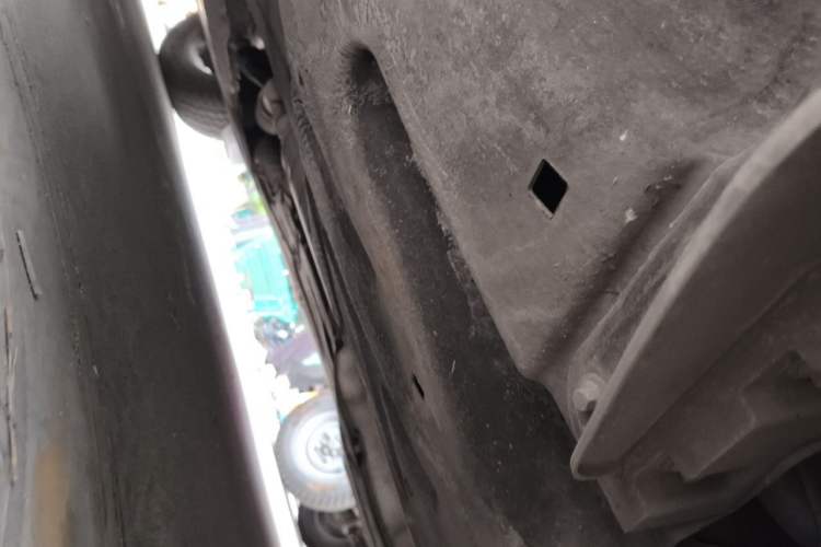 Used Land Rover Defender 2022 110 P400 X-DYNAMIC HSE Chassis Rear Left
