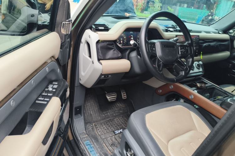 Used Land Rover Defender 2022 110 P400 X-DYNAMIC HSE Driver Seat