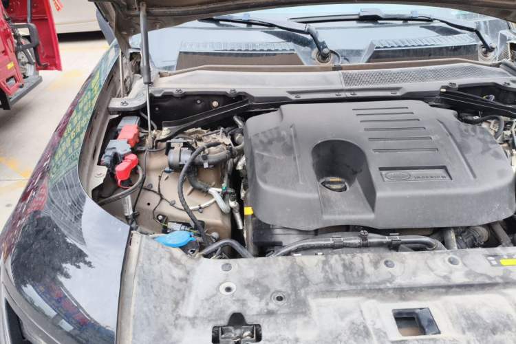 Used Land Rover Defender 2022 110 P400 X-DYNAMIC HSE Engine Bay Right