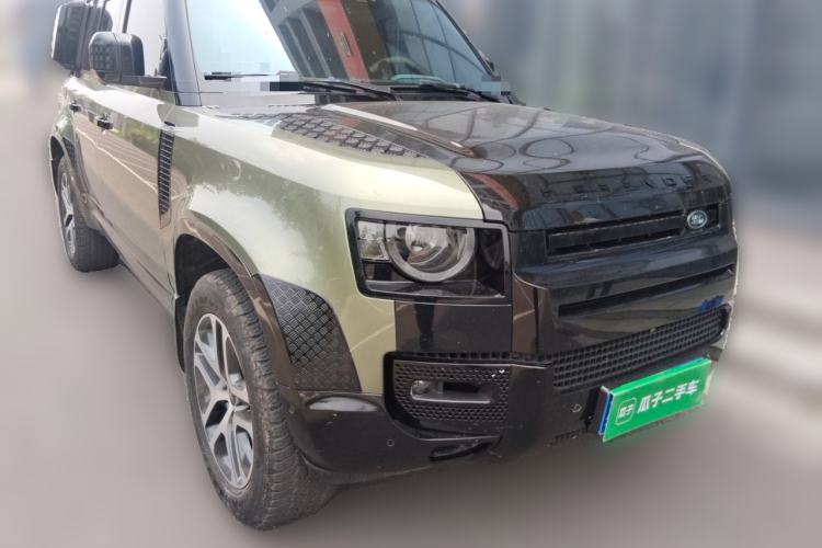 Used Land Rover Defender 2022 110 P400 Dark Edition Front Right 45 Deg
