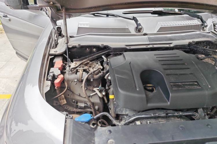 Used Land Rover Defender 2022 110 P400 X-DYNAMIC HSE Engine Bay Right