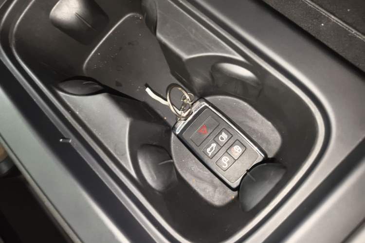 Used Land Rover Defender 2022 110 P400 X-DYNAMIC HSE Interior 1