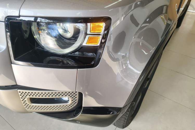 Used Land Rover Defender 2022 110 P400 X-DYNAMIC HSE Left Front Headlight
