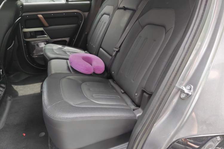 Used Land Rover Defender 2022 110 P400 X-DYNAMIC HSE Left Rear Seat