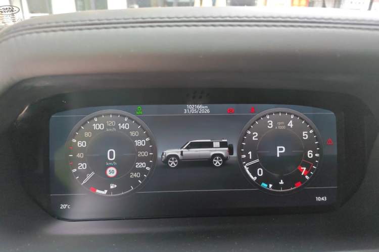 Used Land Rover Defender 2022 110 P400 X-DYNAMIC HSE Odometer Close Up