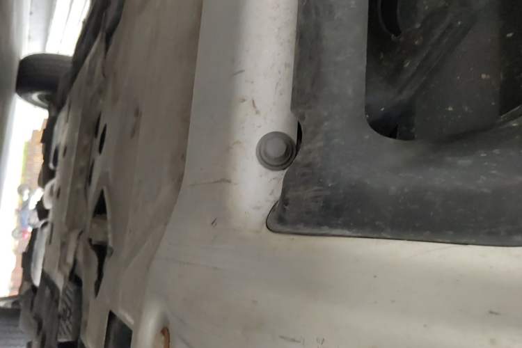 Used Land Rover Defender  Chassis Front