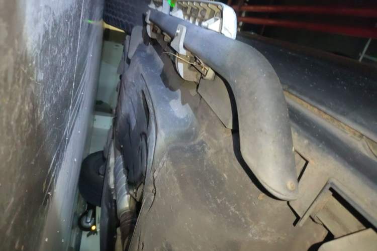 Used Land Rover Defender 2022 110 P400 Dark Edition Chassis Front Right