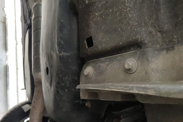 Used Land Rover Defender  Chassis Rear Left