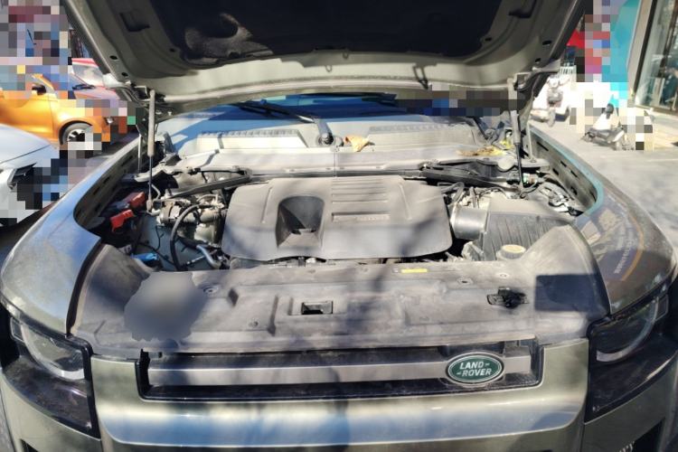 Used Land Rover Defender 2022 110 P400 X-DYNAMIC HSE Engine Bay