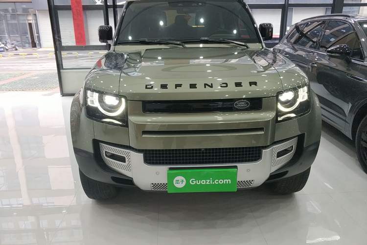 Used Land Rover Defender 2022 90 2.0T P300 SE Front