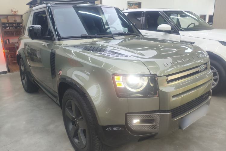 Used Land Rover Defender 2022 90 2.0T P300 X-DYNAMIC HSE Front Right 45 Deg